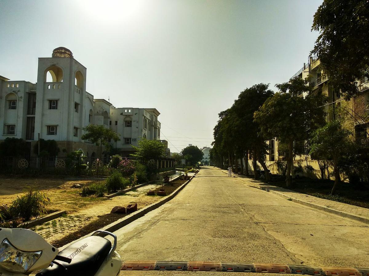 The Radiance Suites And Apartment New Delhi Exterior foto