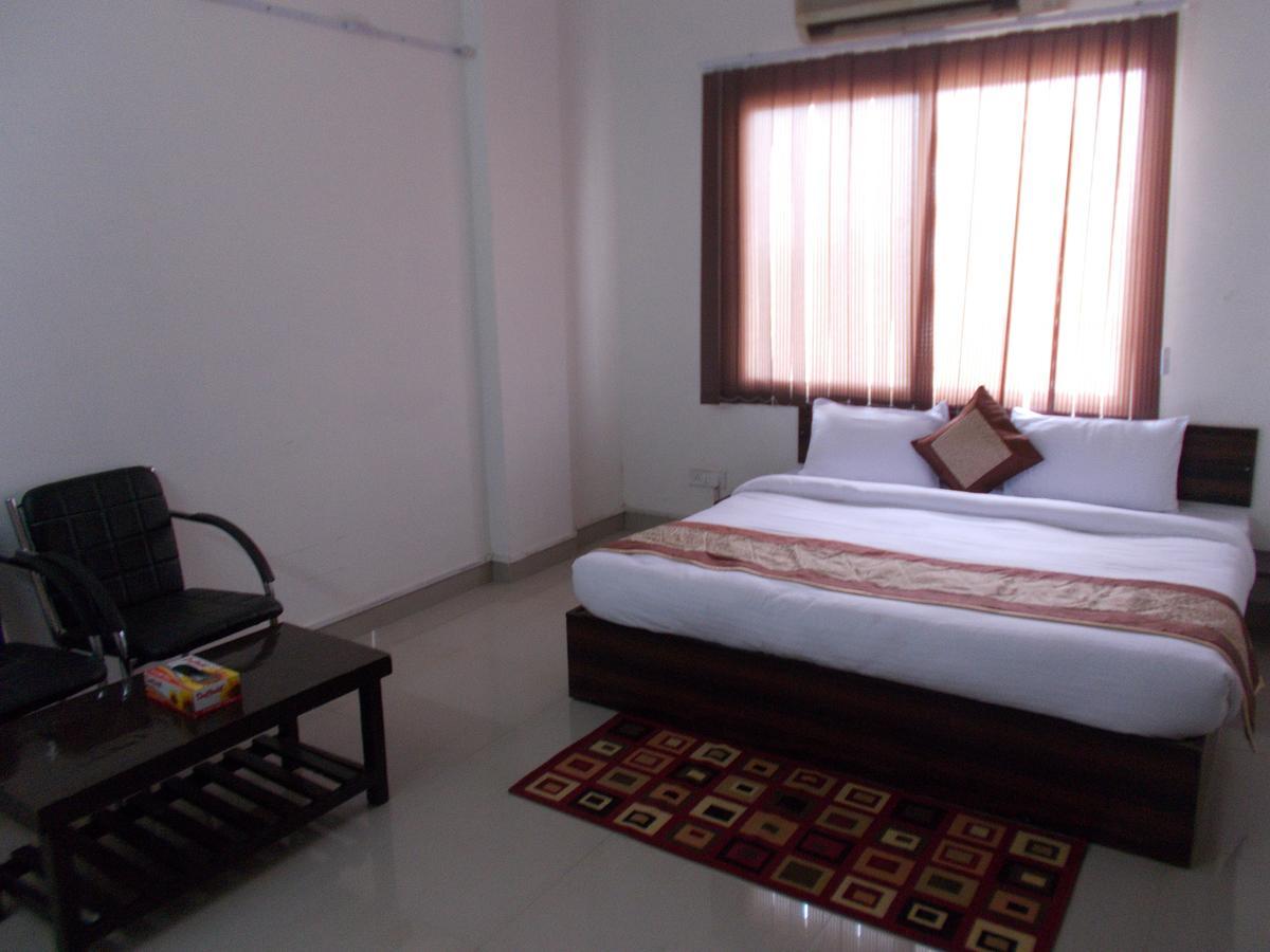 The Radiance Suites And Apartment New Delhi Exterior foto