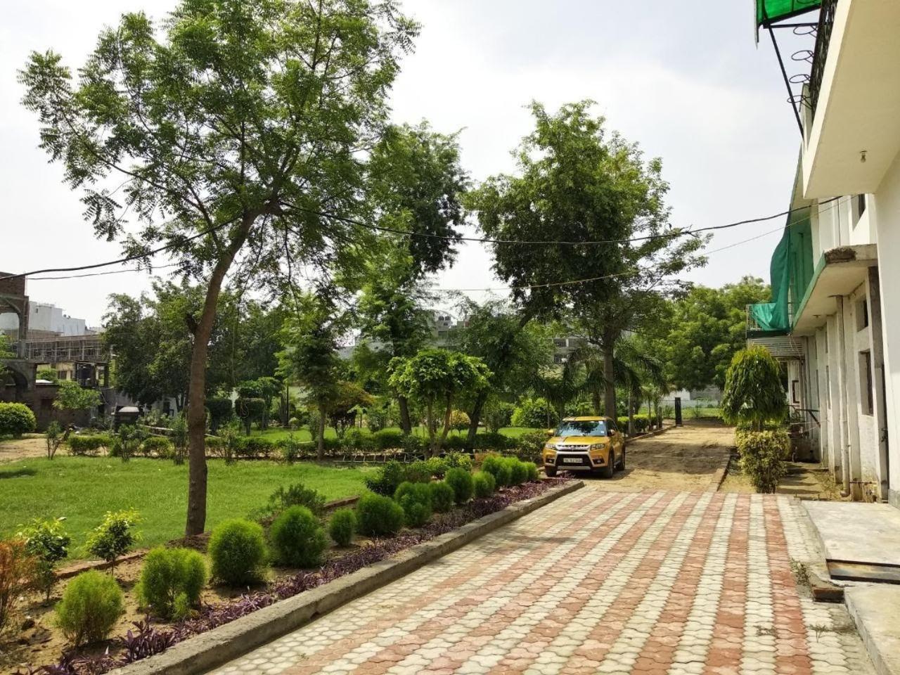 The Radiance Suites And Apartment New Delhi Exterior foto